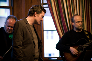 Steve Bingham, Tim Bowness & Michael Bearpark live at the Estonian Embassy